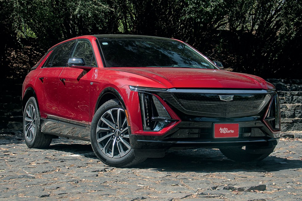 Cadillac Lyriq é vendido em variante bimotor com 510 cv e tração integral — Foto: André Schaun/Autoesporte