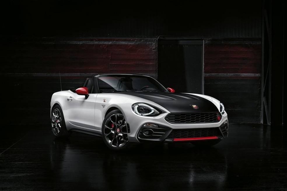 Fiat 124 Spider Abarth (Foto: Divulgação) — Foto: Auto Esporte