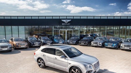 Bentley entrega primeiras unidades do Bentayga