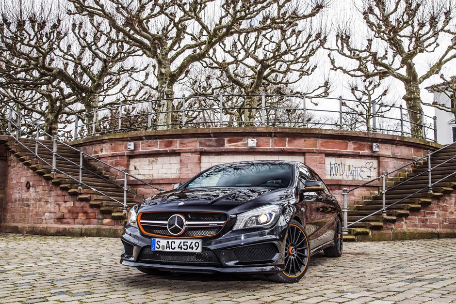Mercedes CLA 45 AMG OrangeArt Edition