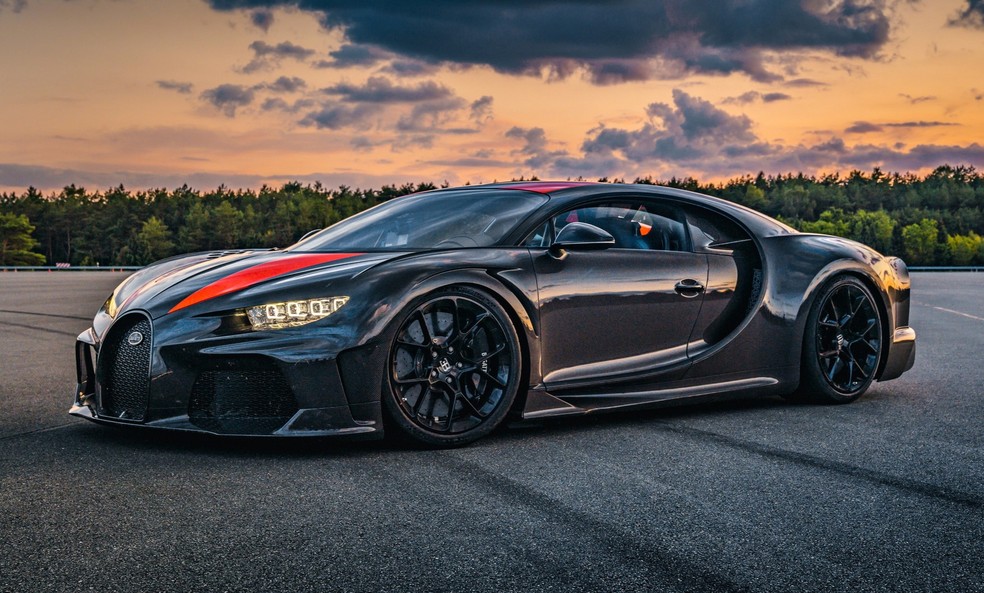 Bugatti Chiron Super Sport 300+ é o superesportivo mais rápido do mundo por ter atingido 490 km/h  — Foto: Divulgação