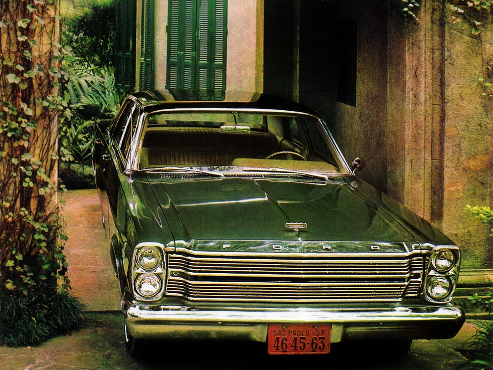 Ford Galaxie LTD foi o primeiro carro com câmbio automático fabricado no Brasil — Foto: Divulgação