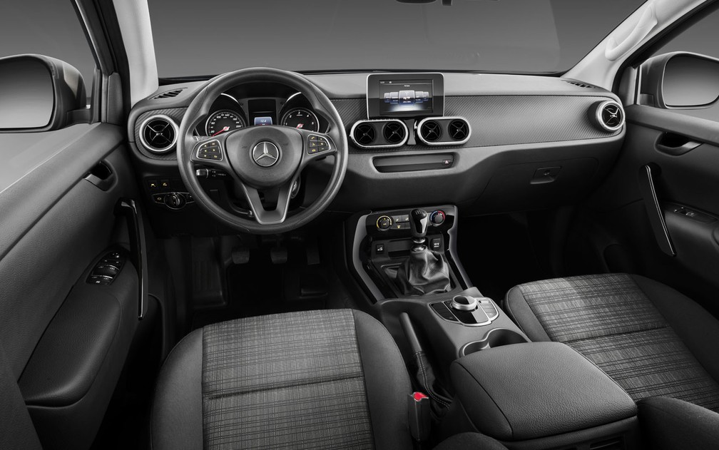 Mercedes-Benz Classe X Pure, versão mais 'básica' — Foto: Divulgação