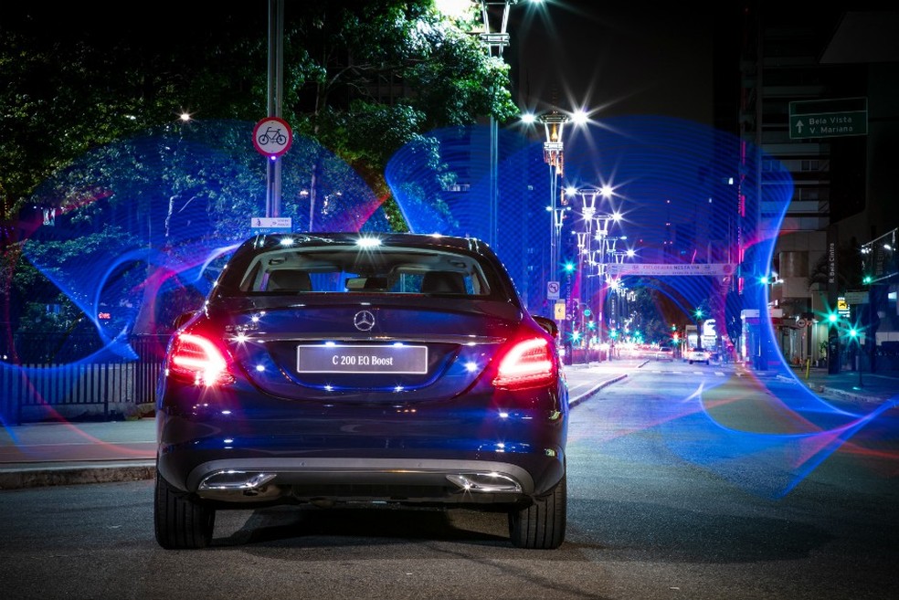 Mercedes Classe C "híbrido" (Foto: Divulgação) — Foto: Auto Esporte