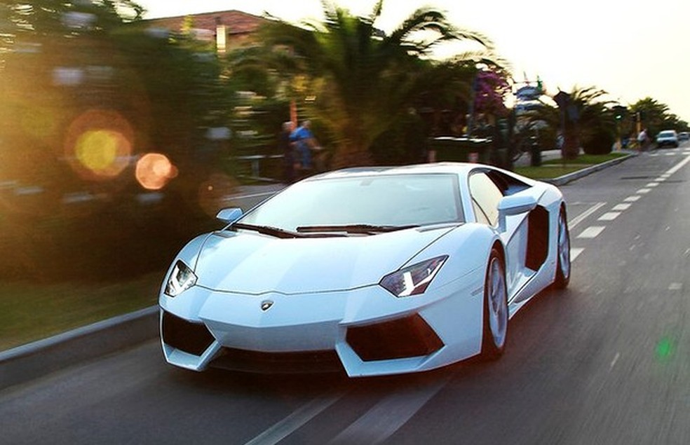 Lamborghini Aventador também é bastante popular entre os famosos — Foto: Divulgação