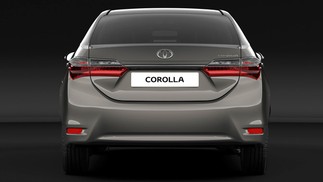 Toyota revela Corolla reestilizado na Europa