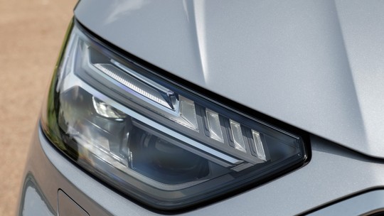 Farol de R$ 50 mil e retrovisor de R$ 19 mil: as peças de carros mais caras