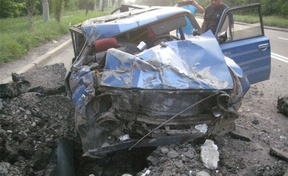 Míssil destroi rodovia na Ucrânia (Foto: Reprodução) — Foto: Auto Esporte