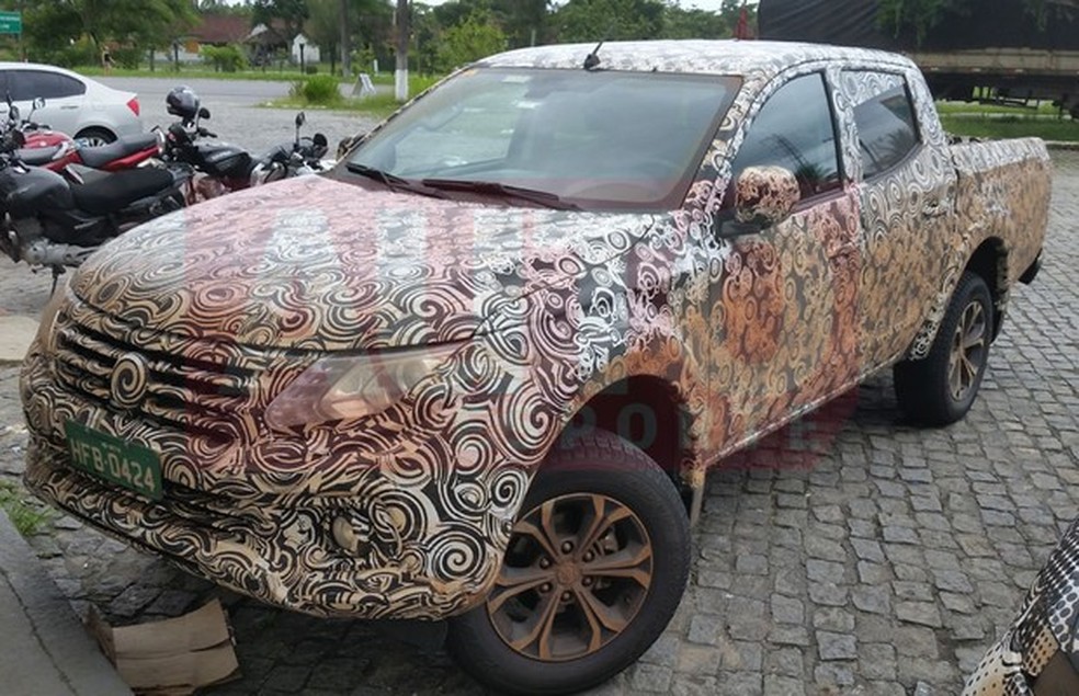 Carros da Fiat e Chrysler são flagrados em teste no Brasil (Foto: Claudio Matheus/Auto News Brasil) — Foto: Auto Esporte
