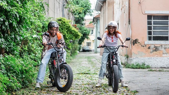 Qual a diferença entre bicicletas, scooters e motos elétricas? Veja como  evitar multas e problemas