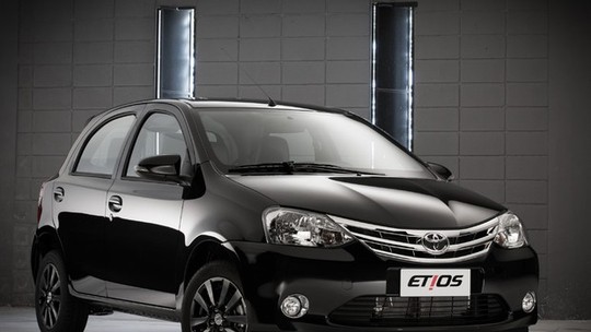 Toyota lança linha Etios 2016 com novo sistema multimídia