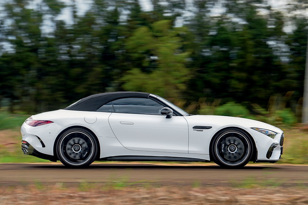 AMG-SL 63 completa a prova de zero a 100 km/h em 3,3 segundos — Foto: Murilo Góes/Auto News Brasil
