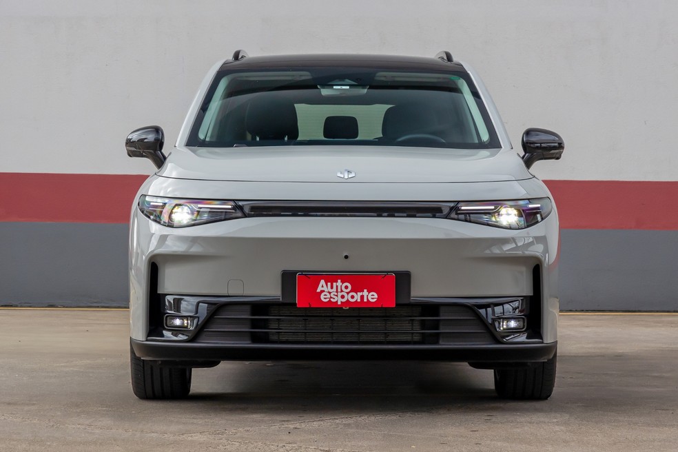 Auto News Brasil testou o Leapmotor C10 com a basteria e cheia e, depois, próxima de 20%; o desempenho é afetado — Foto: Renato Durães/Auto News Brasil