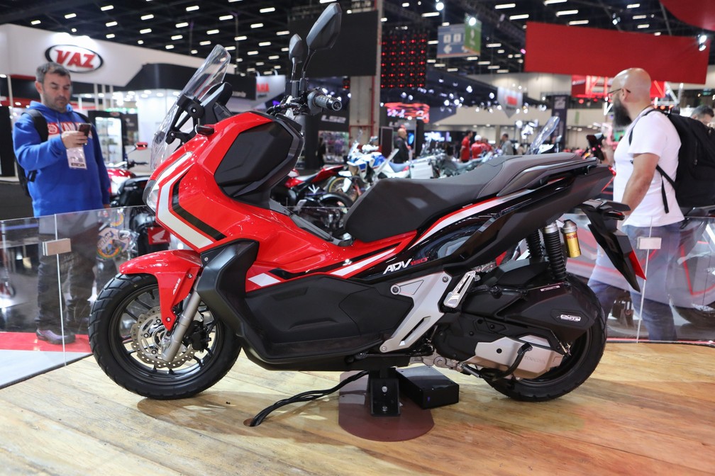 Honda ADV 150 no Salão Duas Rodas 2019 — Foto: Fábio Tito/G1
