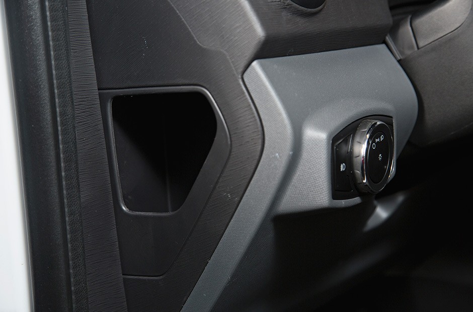 Novo Ford Ka 2015 (<a href="http://revistaautoesporte.autonewsbrasil.webbfinanceiro.com/Analises/noticia/2014/07/novo-ford-ka-globalizado-para-atacar.html"> saiba mais</a>)