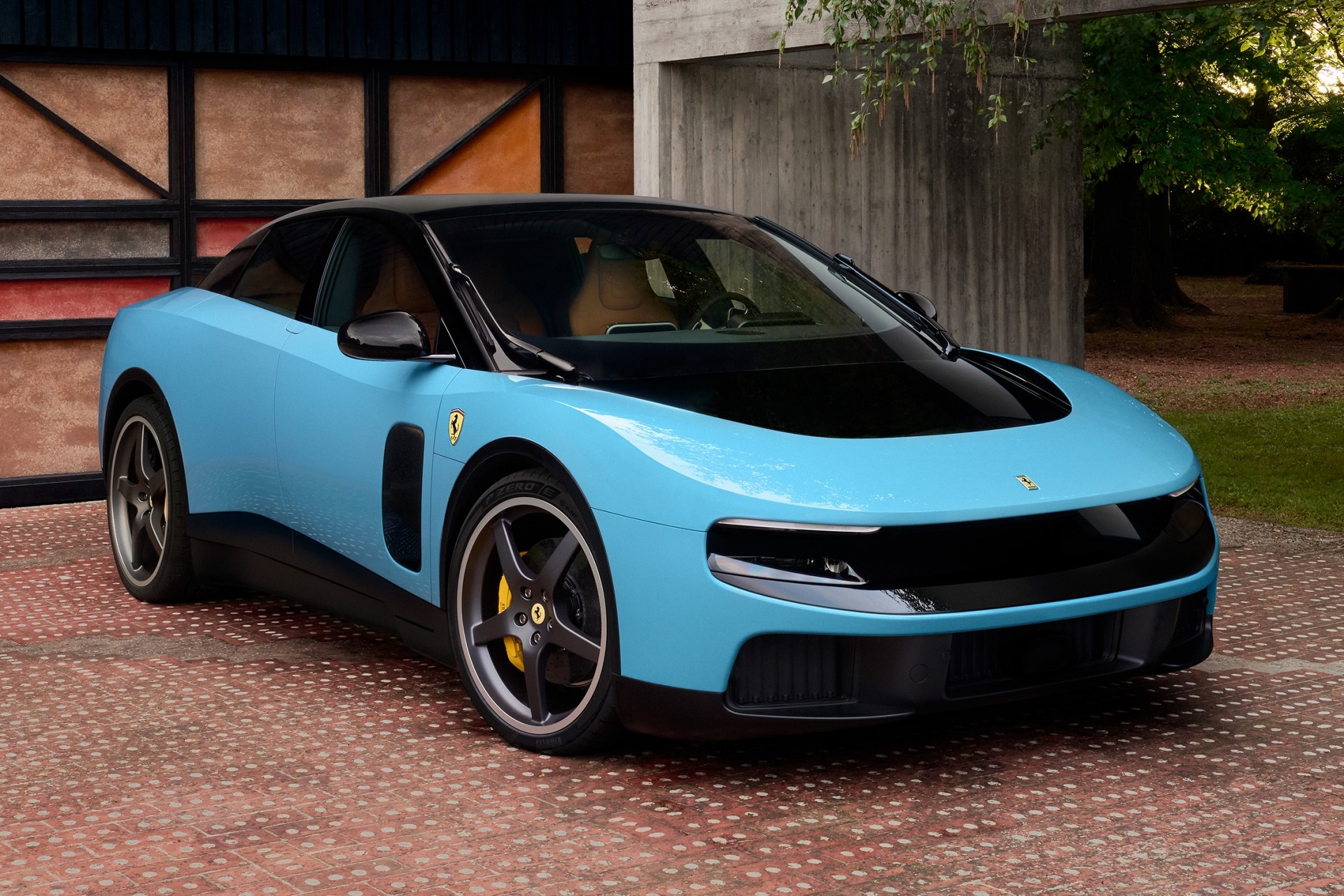 Ferrari Luce: primeiro elétrico da marca tem 1.050 cv e painel de Apple