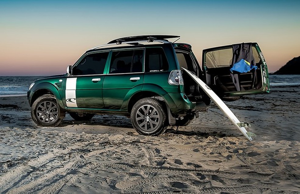 Mitsubishi Pajero TR4 O'Neill (Foto: Divulgação) — Foto: Auto Esporte