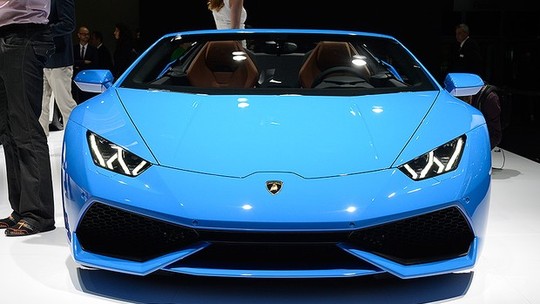 Lamborghini confirma Huracán Spyder e Aventador SV para o Brasil em 2016