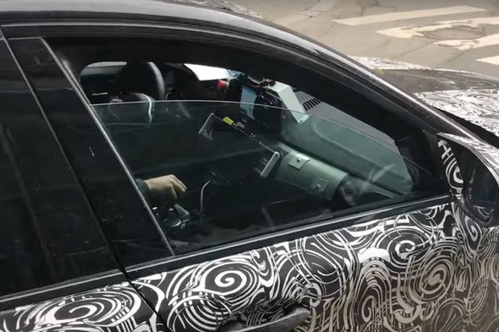 BMW M5 é flagrado em Oslo, na Noruega (Foto: Reprodução / BilNorge) — Foto: Auto Esporte