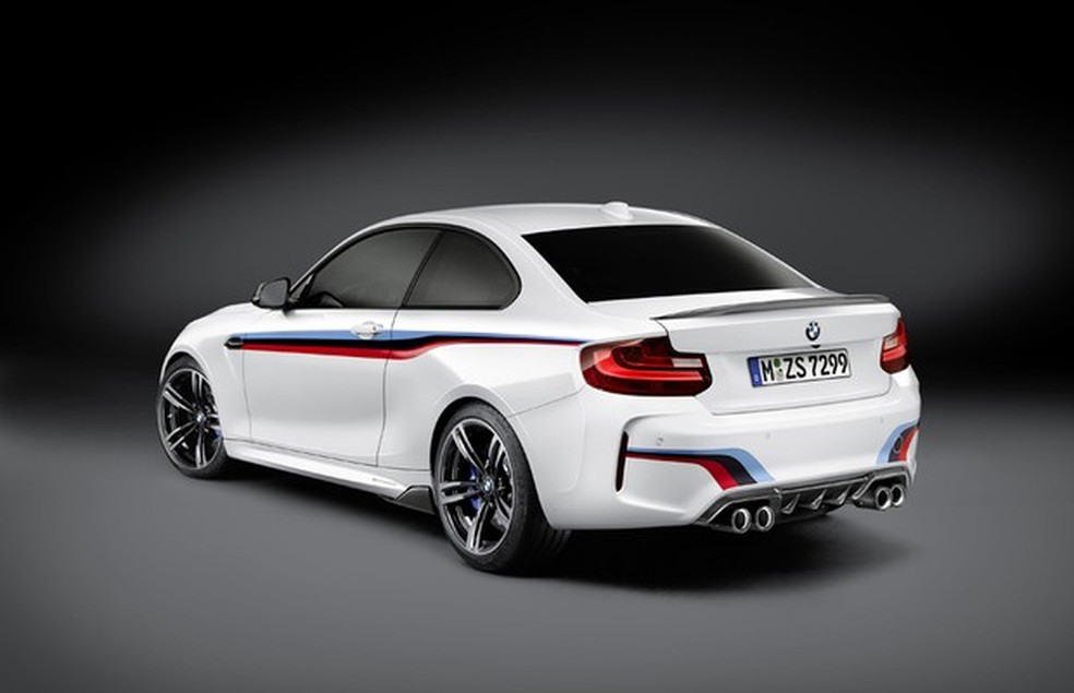 BMW M2 com pacote M (Foto: Divulgação) — Foto: Auto Esporte