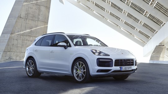 Porsche Cayenne híbrido plug-in chega ao Brasil por R$ 435 mil