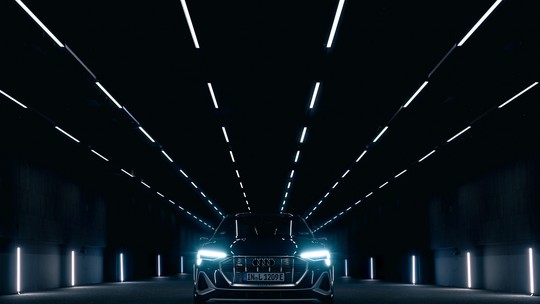 Audi e-tron 2021 chega ao Brasil com farol opcional de R$ 25 mil