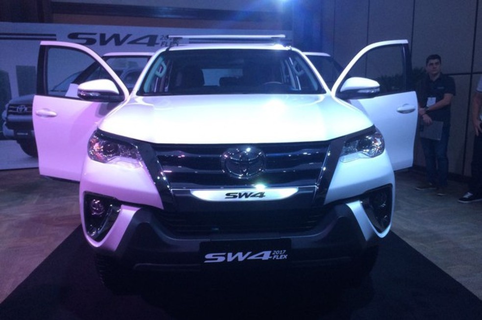 Toyota apresenta Hilux e SW4 com motor flex de 163 cv de potência (Foto: Guilherme Blanco Muniz / Auto News Brasil) — Foto: Auto Esporte