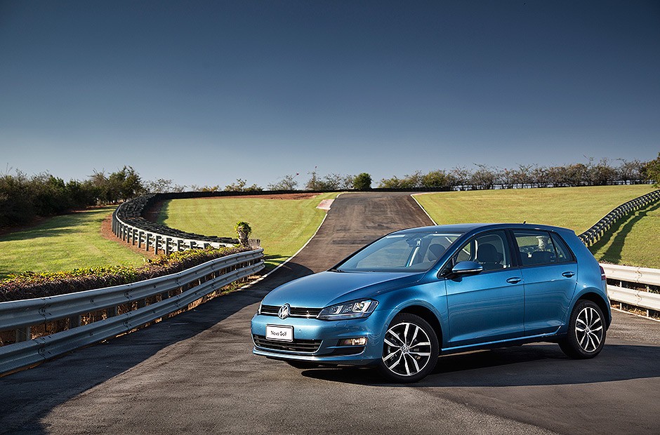 Volkswagen Golf VII, chega para diminuir o atraso entre o portfólio da Volkswagen no brasileira em comparação com a europa 