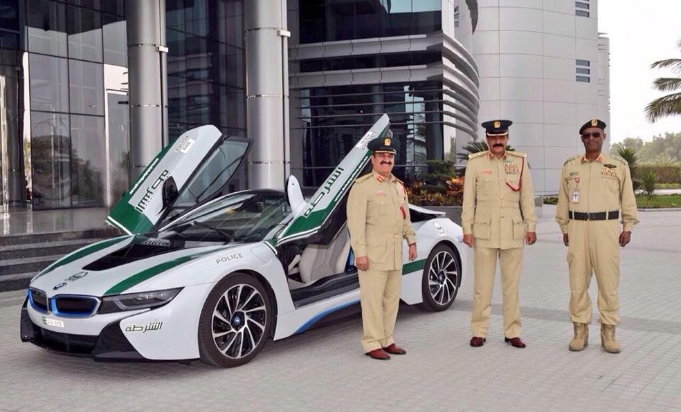BMW i8 chegou à frota de Dubai em 2015 — Foto: Divulgação