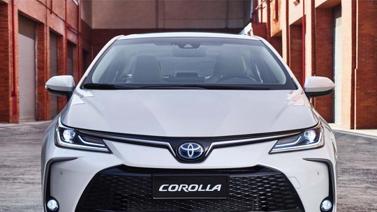 Toyota Corolla 2024 tem painel digital e preço ultrapassa os R$ 200 mil; veja versões e itens de série