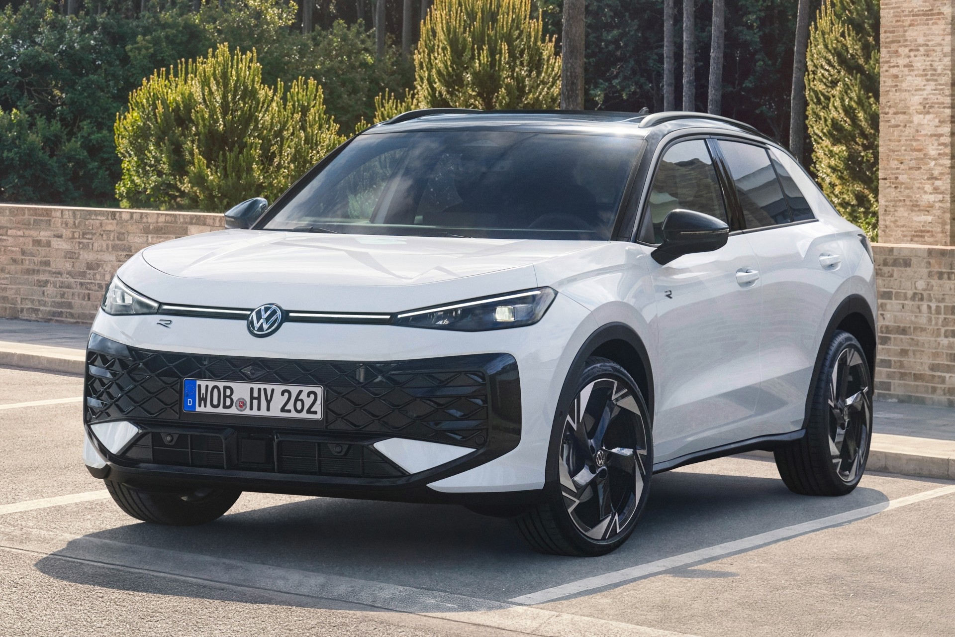 Volkswagen T-Roc híbrido faz quase 20 km/l com motor que virá ao Brasil