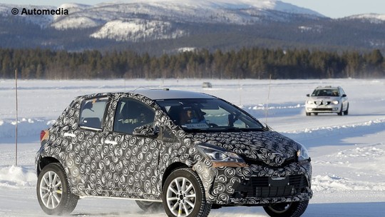 Fotógrafo teve que fugir dos seguranças da Toyota após flagrar protótipo SUV do Yaris