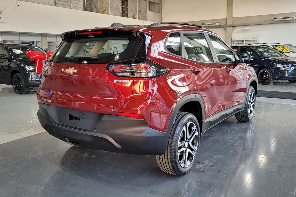 Chevrolet Tracker manteve as dimensões na linha 2026  — Foto: Lucas Cardoso/Auto News Brasil
