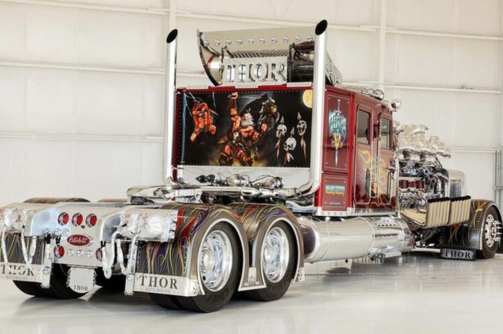 Um Peterbilt dos anos 1970 serviu de base para o Thor24 (Foto: Reprodução) — Foto: Auto Esporte
