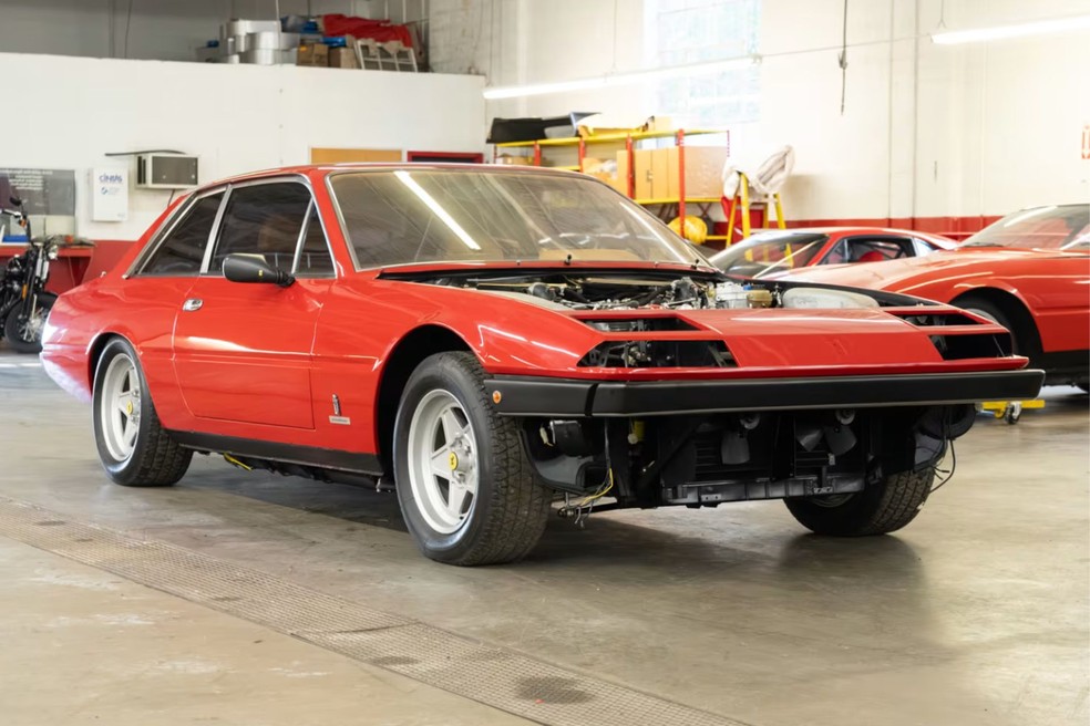 Coleção de 50 Ferrari é leiloada por R$ 660 milhões após morte do dono
