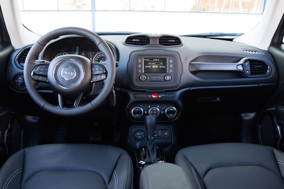 Interior Renegade Limited (Foto: Divulgação) — Foto: Auto Esporte