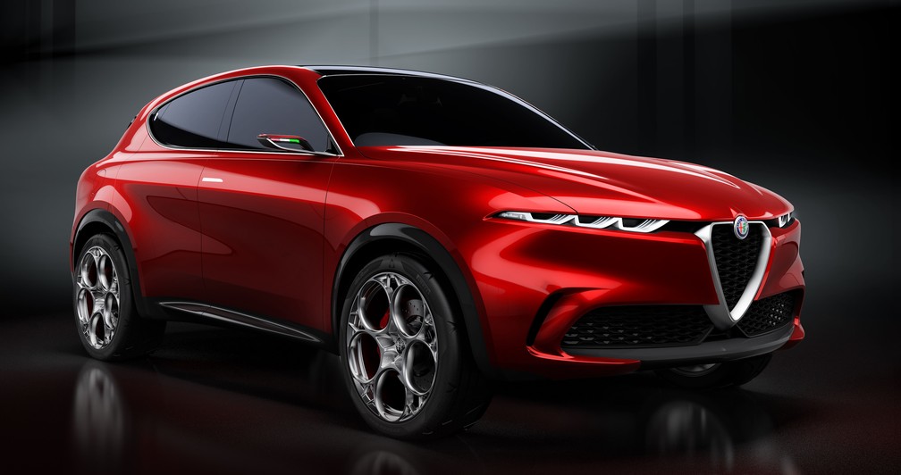 Alfa Romeo Tonale, saudosista, se inspira em diversos modelos do passado; a dianteira bem do Brera, de 2005 — Foto: Divulgação/Alfa Romeo