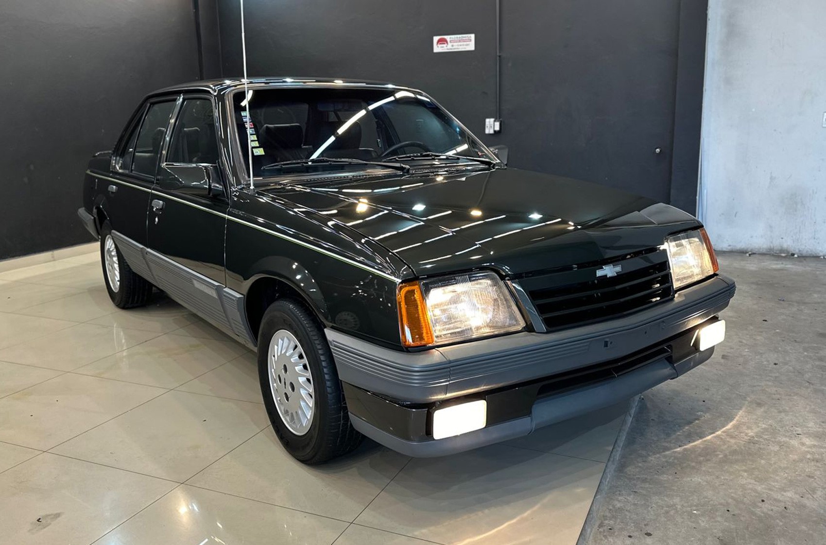 Achado usado: Chevrolet Monza 500 EF à venda por R$ 100 mil parece 0 km