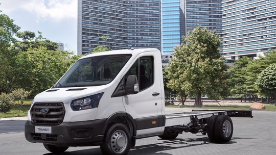 Ford Transit com versão cabine chassi é lançada a partir de R$ 250 mil