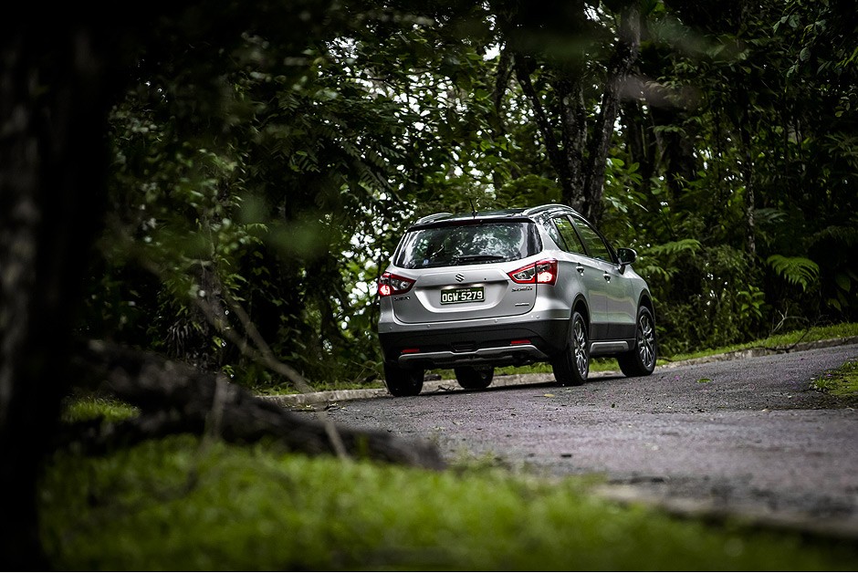 Suzuki S-Cross 2015
