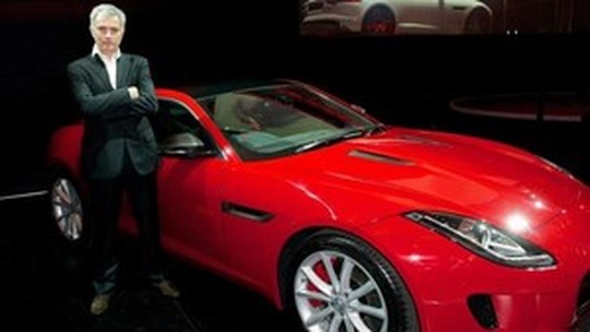 Salário de Mourinho em 2013 vale 116 unidades do Jaguar F-Type Coupe