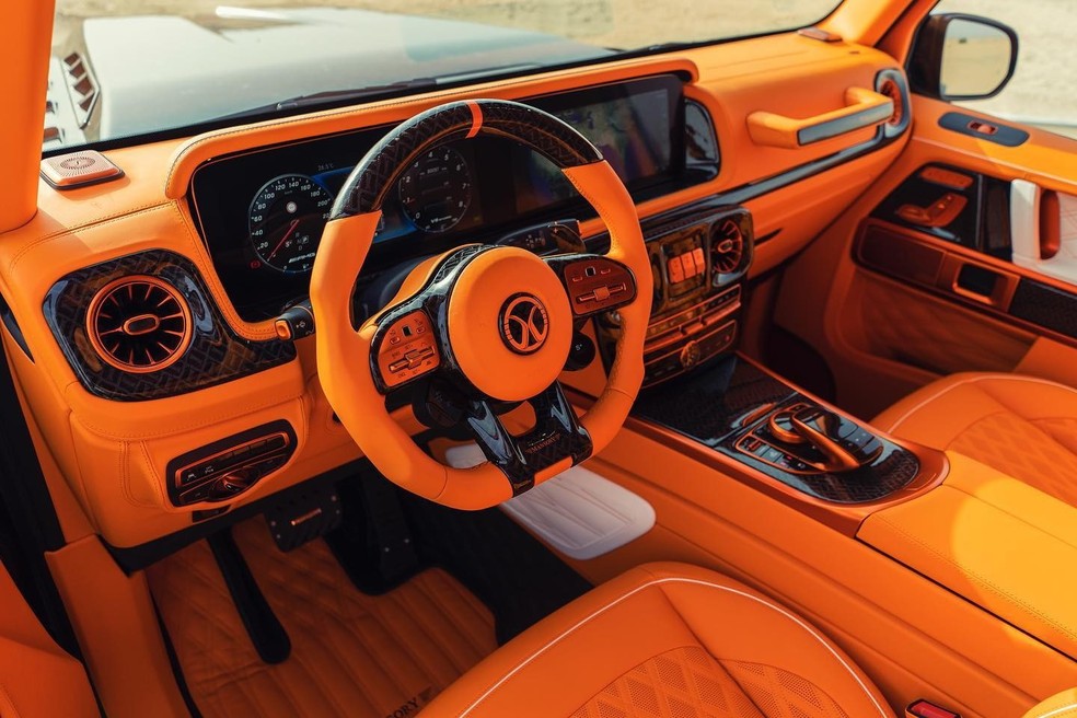 O interior da unidade de um comprador do Oriente Médio traz o tom laranja em quase todas as partes do interior — Foto: Divulgação