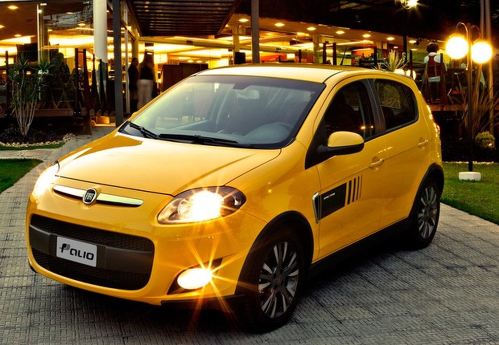 Fiat Palio Sporting (Foto: Divulgação) — Foto: Auto Esporte