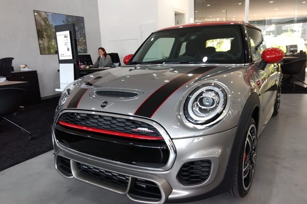 Mini Cooper reestilizado no Brasil (Foto: Glauco Lucena / Auto News Brasil) — Foto: Auto Esporte