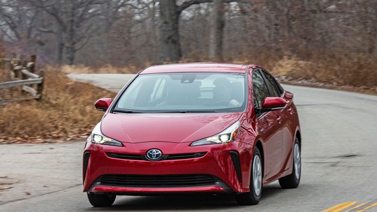 Toyota Prius chega ao Brasil com novo visual por R$ 128.530