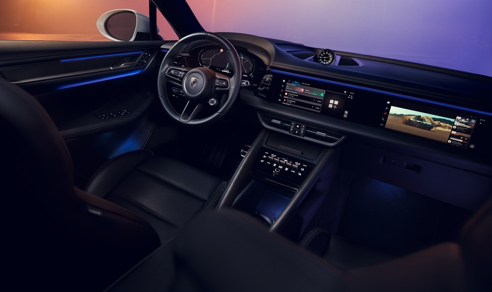 Porsche Macan elétrico terá três telas, totalizando mais de 42 polegadas — Foto: autoesporte