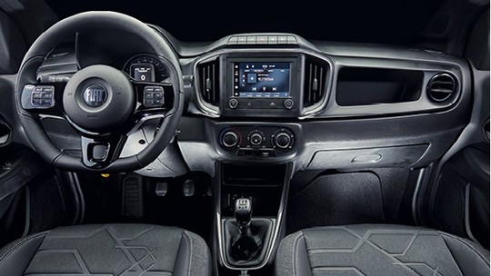 Eis o interior da nova Fiat Strada, que tem muito de Mobi e Uno