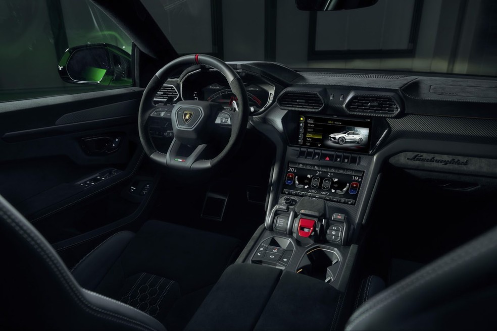 Lamborghini Urus Performante tem um opcional que deixa o interior mais escuro — Foto: Divulgação 