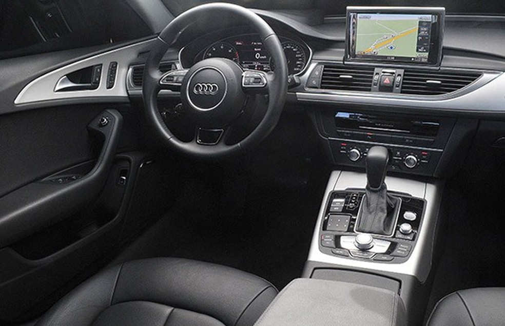 Interior do Audi A6 Ambiente 2.0 TFSI deve tela sensível ao toque (Foto: Divulgação) — Foto: Auto Esporte
