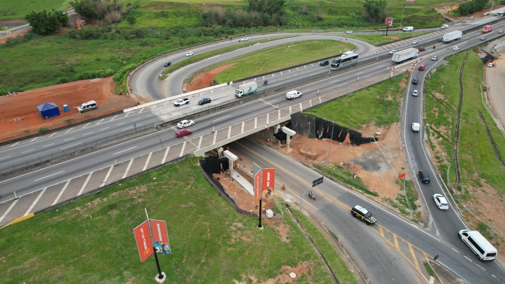 Viaduto de Jacareí localizado na Rodovia Presidente Dutra recebeu obras durante o mês de fevereiro para receber mais veículos — Foto: Divulgação/CCR RioSP